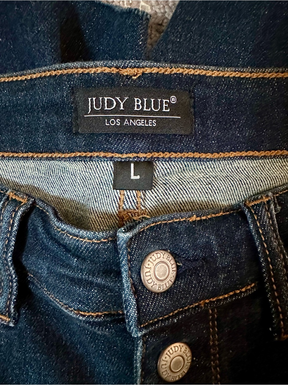 Judy Blue NWOT L Dark Wash Button-Fly Denim Shorts - Picture 3 of 6